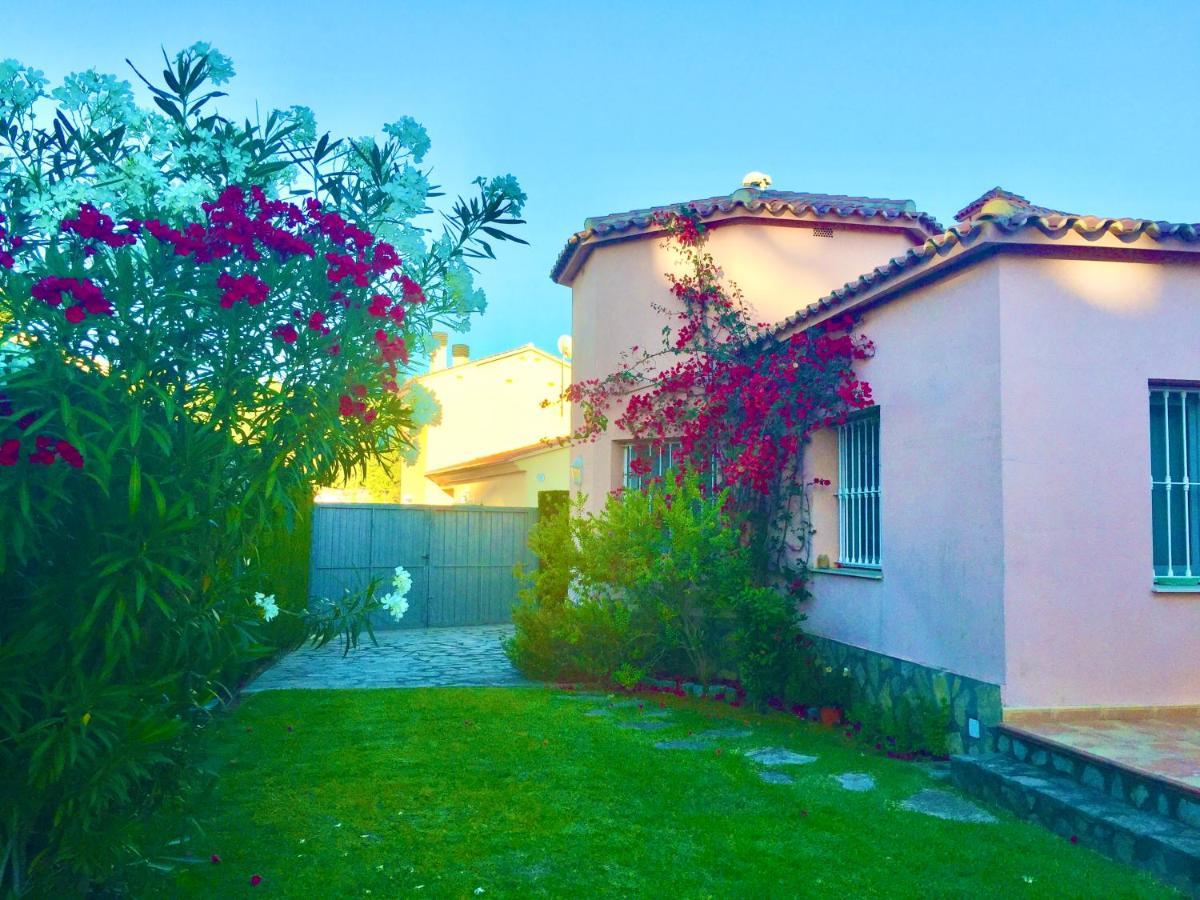Villa en Oliva Nova, jardín privado a 100m de la playa Exterior foto